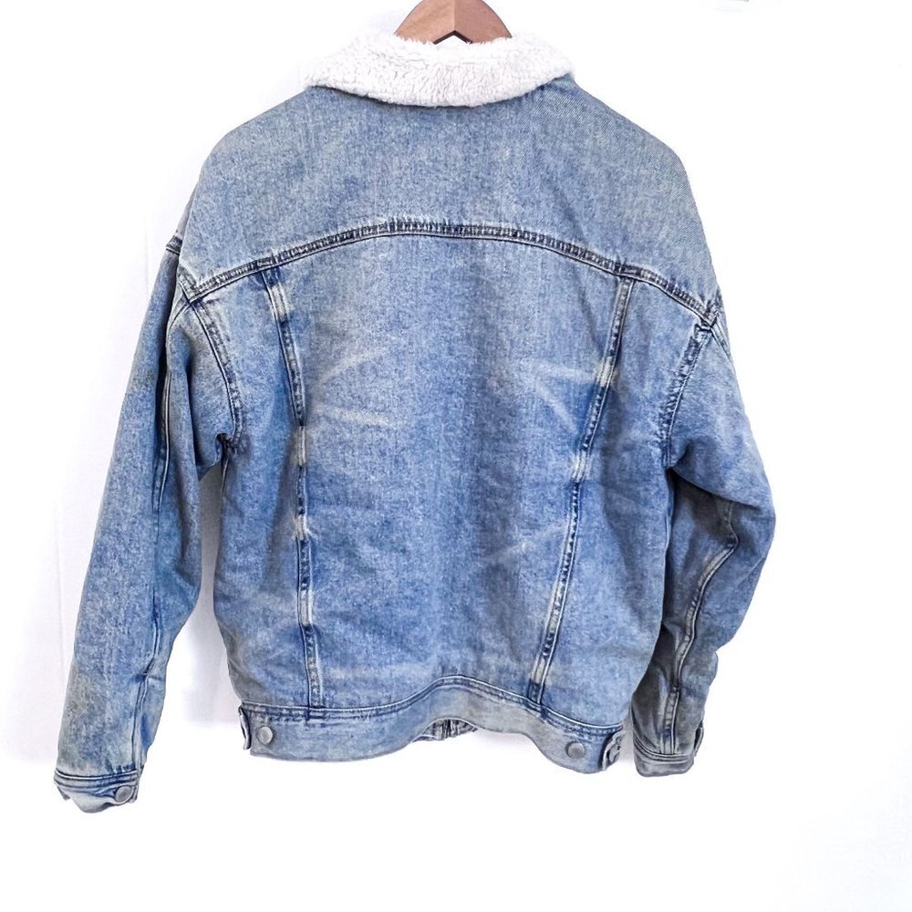 Denim Trucker Sherpa lined jacket Size Small - Picture 2 of 12